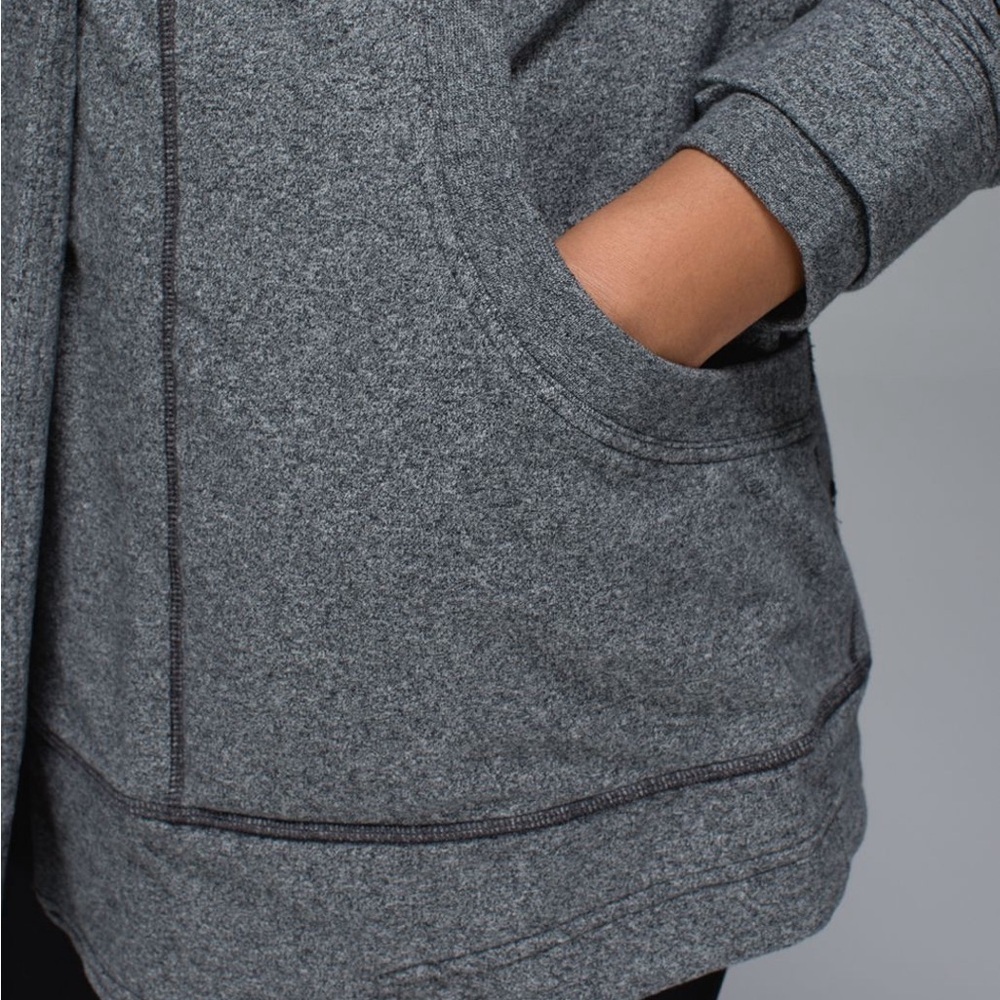 Lululemon Find Your Centre Wrap
Hoodie Jacket Heathered Speckled Black - Picture 10 of 16